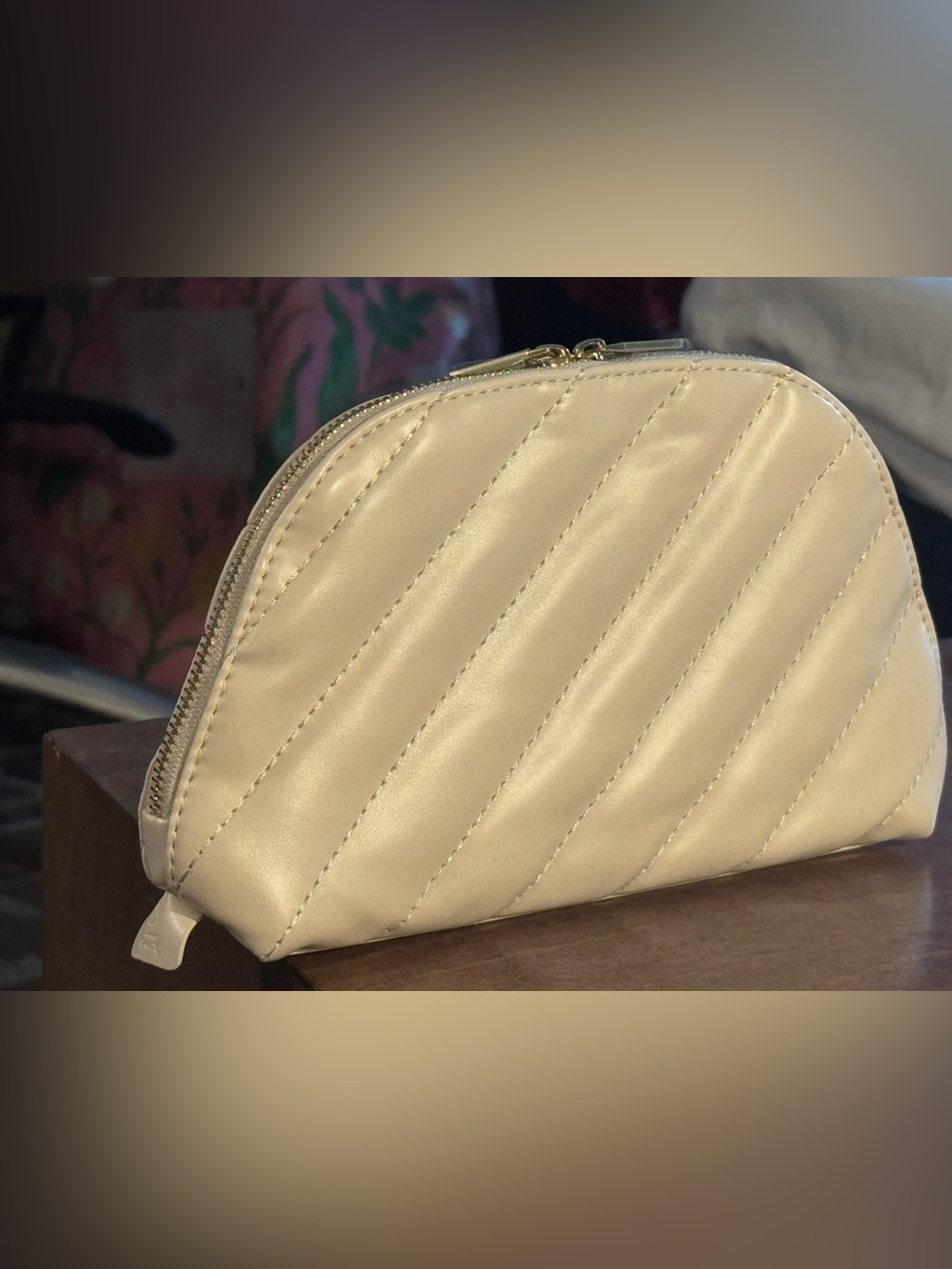 Must Have!Yves Saint Laurent Royal Cream Leather Quilted Troussau bagw Partition - Picture 6 of 15